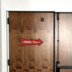 Arrow Shape Plus Mistletoe Kisses 12x4" Wall or Door Sign | Christmas Holiday Decoration
