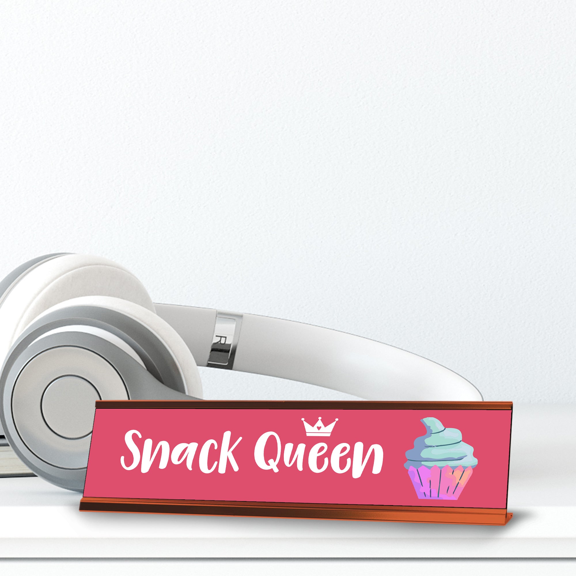 Snack queen, Muffin, Pink Novelty Desk Sign (2 x 8")